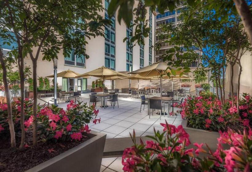 ホテル Courtyard By Marriott Bethesda Chevy Chase