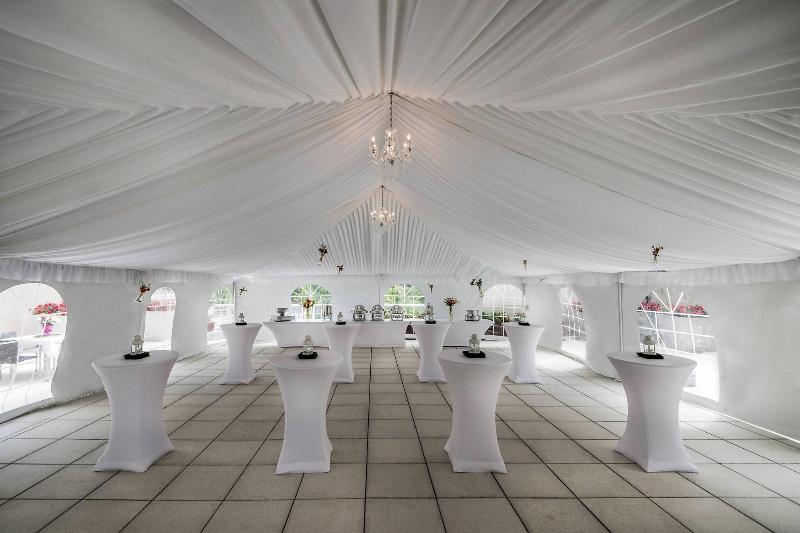 ホテル Courtyard By Marriott Bethesda Chevy Chase