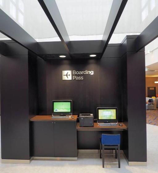 ホテル Courtyard By Marriott Columbus West/hilliard