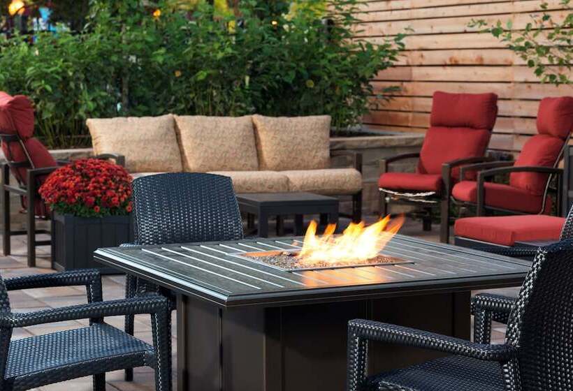 هتل Courtyard By Marriott Minneapolis Downtown