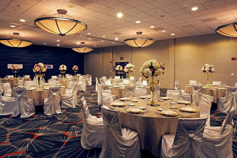 Courtyard By Marriott San Diego Mission Valley/hotel Circle