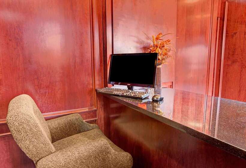 Отель Days Inn By Wyndham Ann Arbor