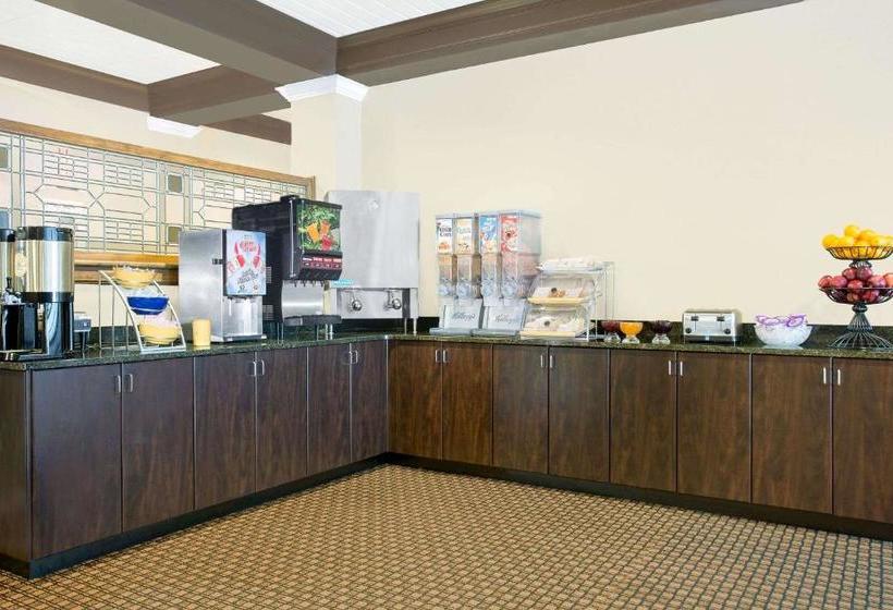 هتل Days Inn By Wyndham Asheville/mall