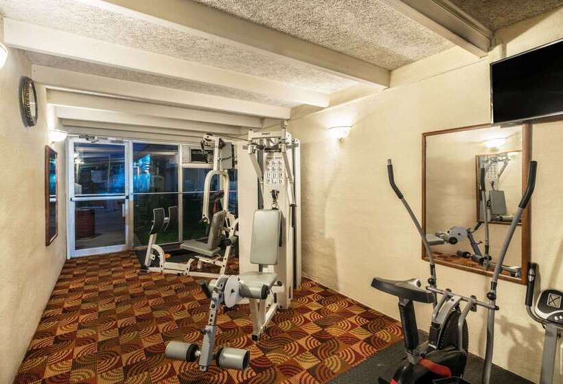 酒店 Days Inn By Wyndham Carlisle North