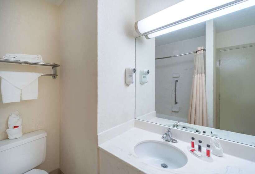 호텔 Days Inn By Wyndham Columbus Airport