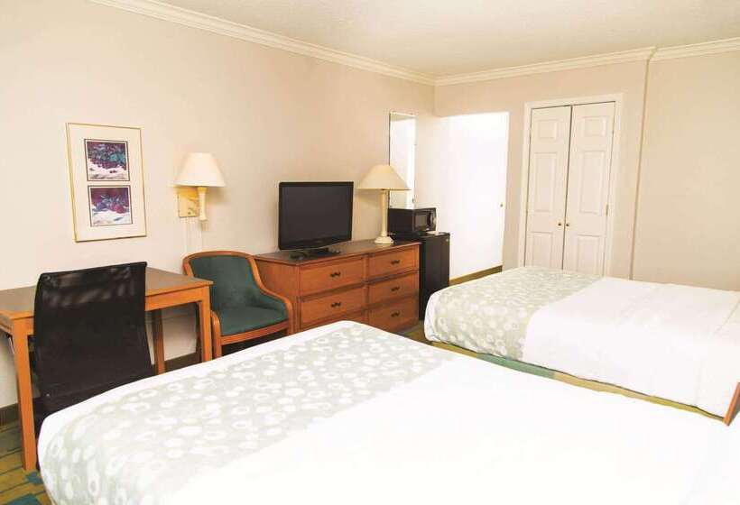 فندق Days Inn By Wyndham Del Rio