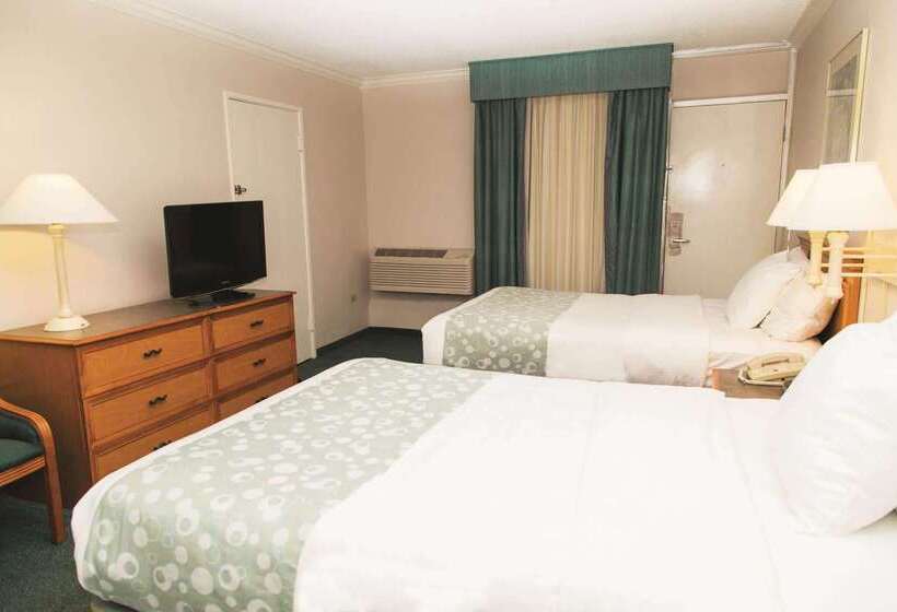 فندق Days Inn By Wyndham Del Rio