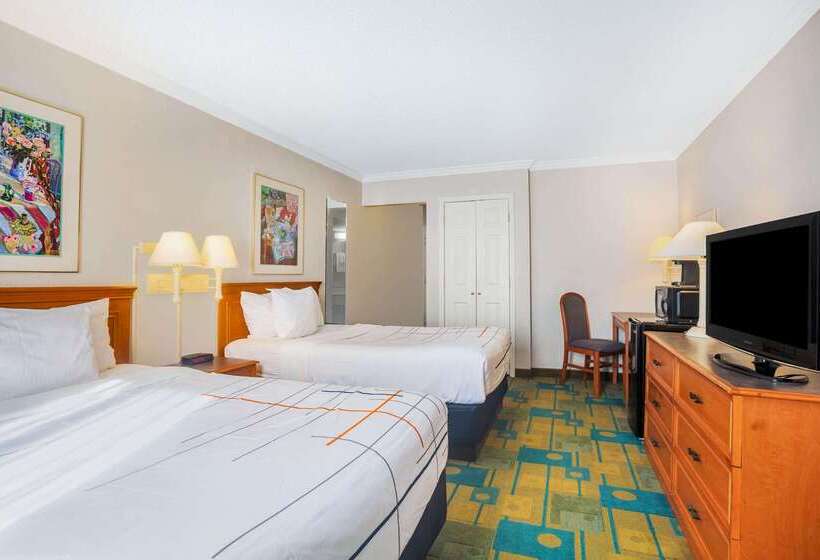 فندق Days Inn By Wyndham Del Rio