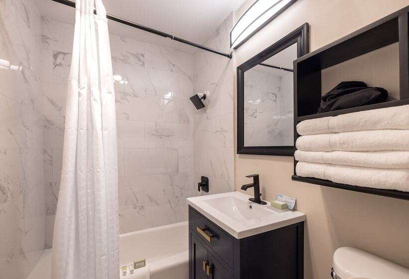 فندق Downtown Dover Inn