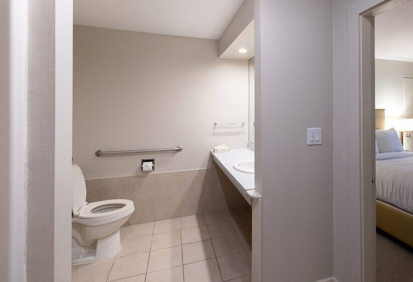 فندق Downtown Dover Inn