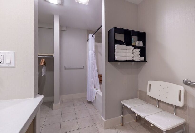 فندق Downtown Dover Inn