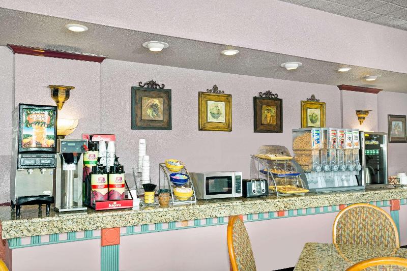 בית מלון כפרי Days Inn By Wyndham Durham/near Duke University