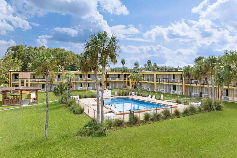 בית מלון כפרי Days Inn By Wyndham Lake City I 75