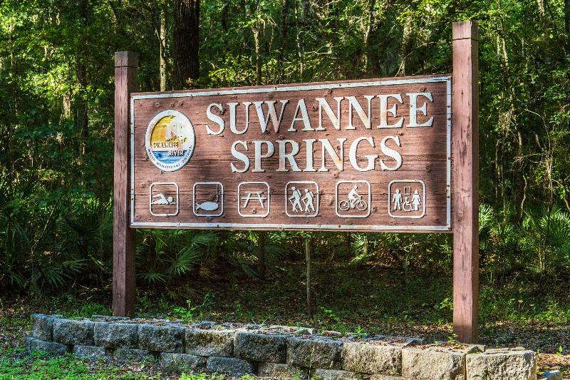 בית מלון כפרי Days Inn By Wyndham Lake City I 75