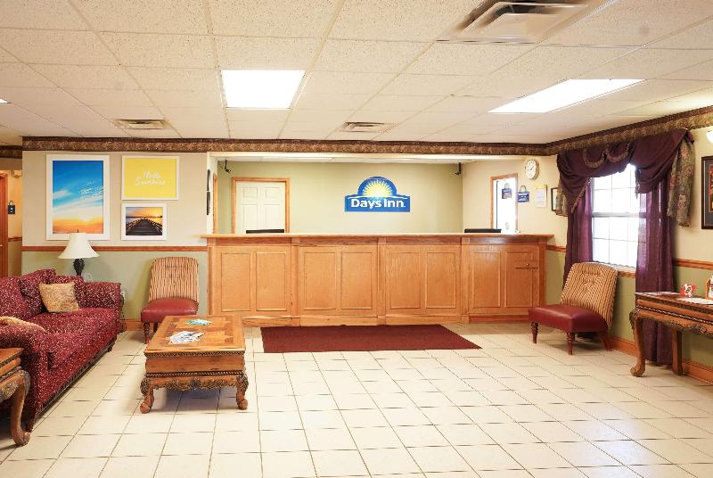 בית מלון כפרי Days Inn By Wyndham Lake City I 75
