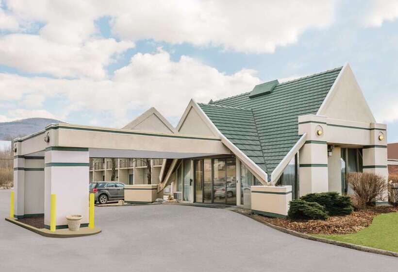 فندق Days Inn By Wyndham Rutland/killington Area