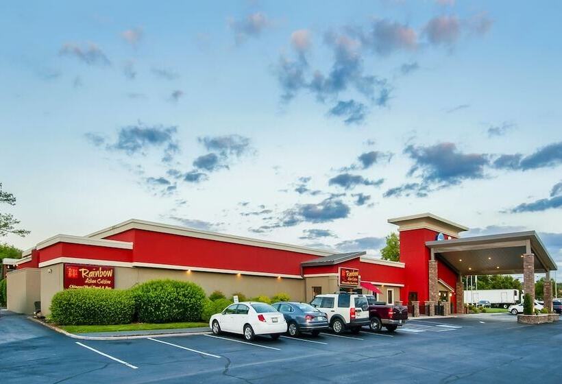 فندق Days Inn & Suites By Wyndham Johnson City