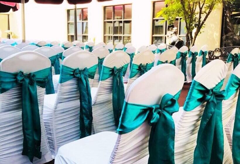 Doubletree By Hilton Hotel Bloomington