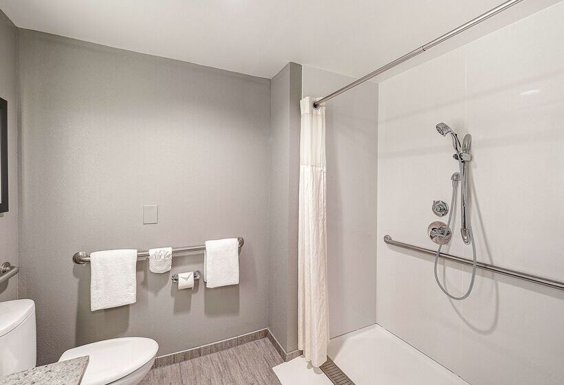 Doubletree By Hilton Hotel Bloomington