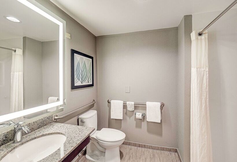 Doubletree By Hilton Hotel Bloomington