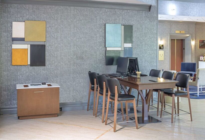 فندق Doubletree By Hilton Boston Rockland