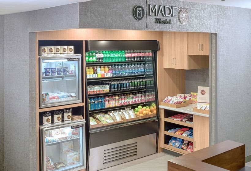 فندق Doubletree By Hilton Boston Rockland