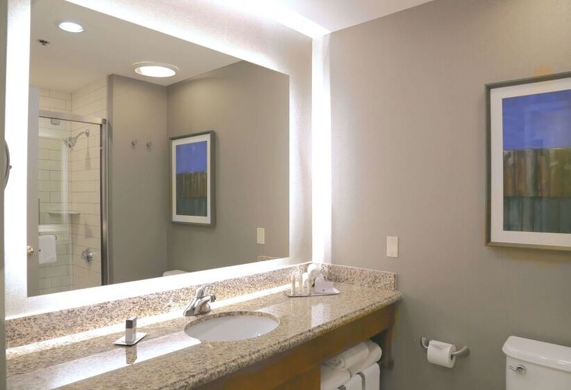 فندق Doubletree By Hilton Boston Rockland