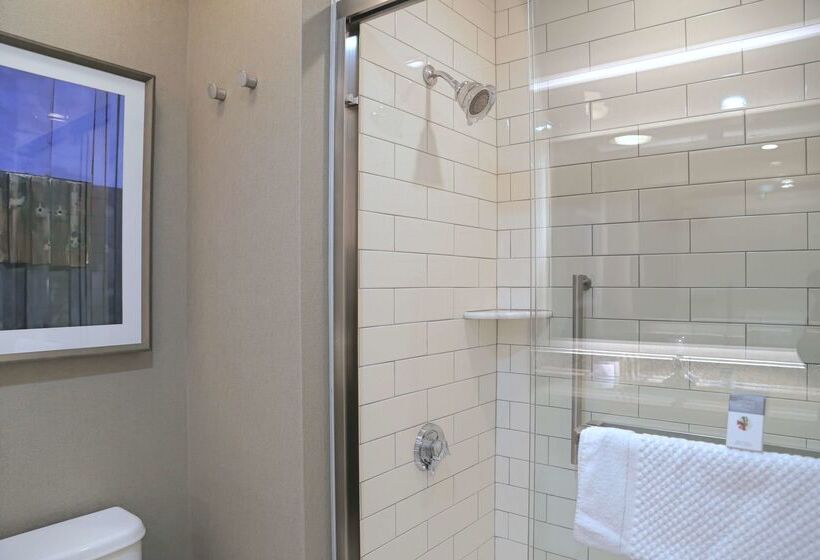 فندق Doubletree By Hilton Boston Rockland