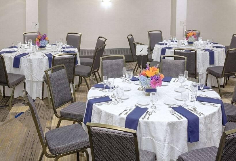 فندق Doubletree By Hilton Boston Rockland