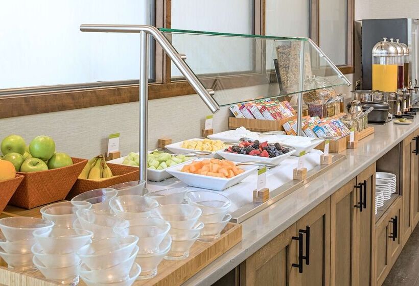 فندق Doubletree By Hilton Boston Rockland