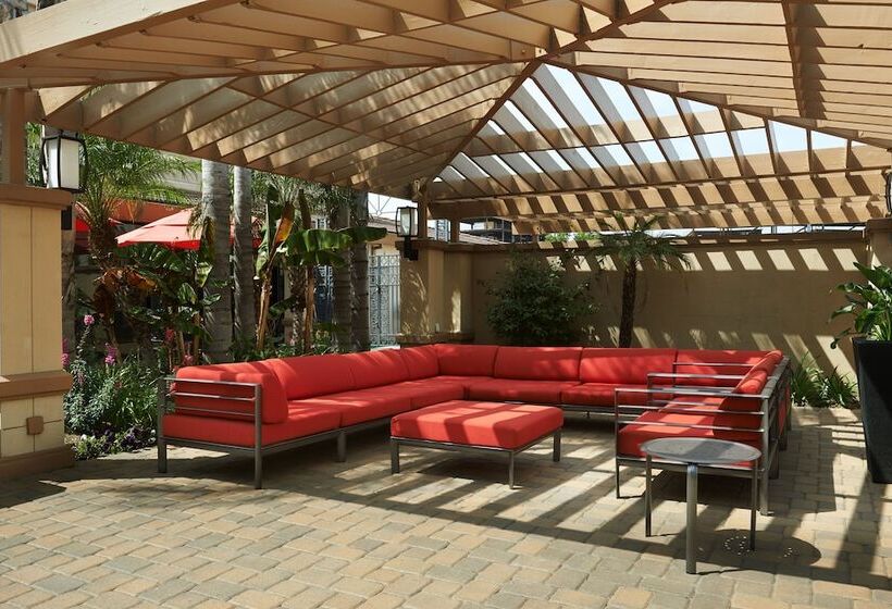 فندق Doubletree By Hilton Buena Park