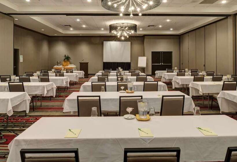 فندق Doubletree By Hilton Buena Park