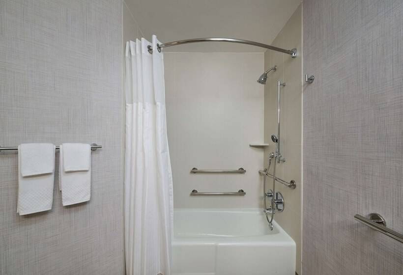 فندق Doubletree By Hilton Buena Park