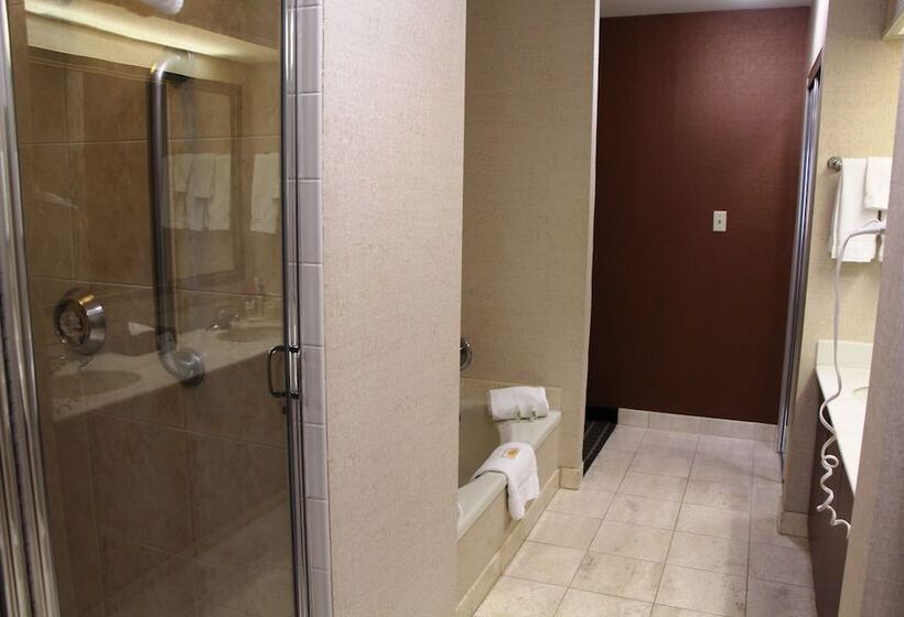 فندق Doubletree By Hilton Buena Park