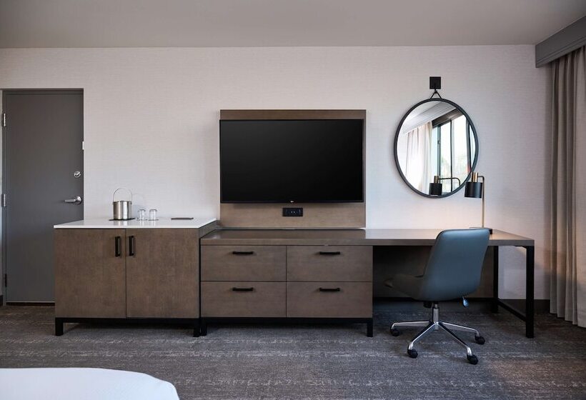 فندق Doubletree By Hilton Buena Park