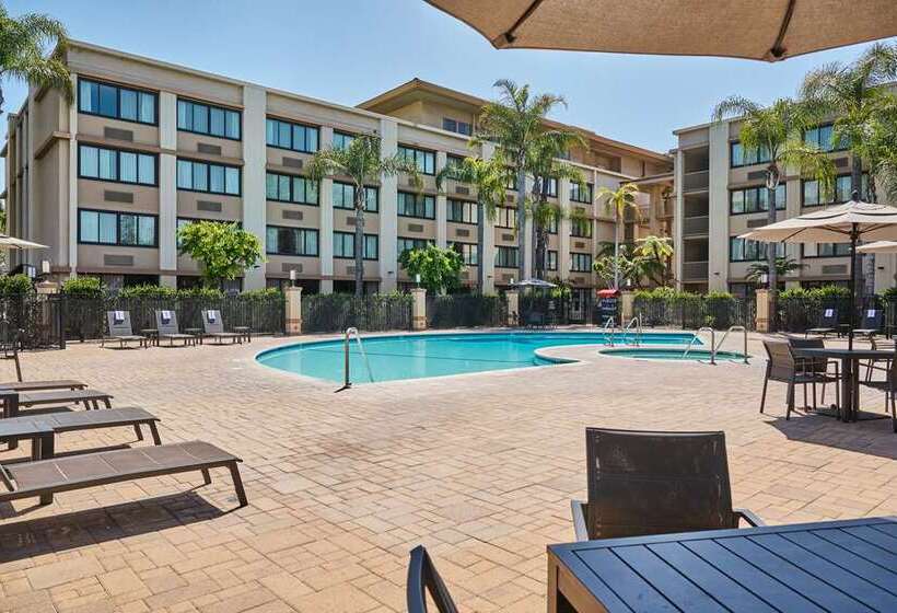 فندق Doubletree By Hilton Buena Park