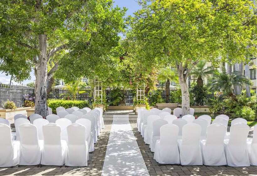 فندق Doubletree By Hilton Buena Park