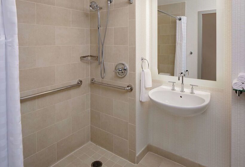 酒店 Doubletree By Hilton Chicago Magnificent Mile