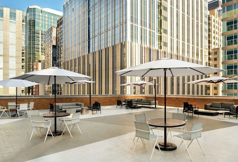酒店 Doubletree By Hilton Chicago Magnificent Mile