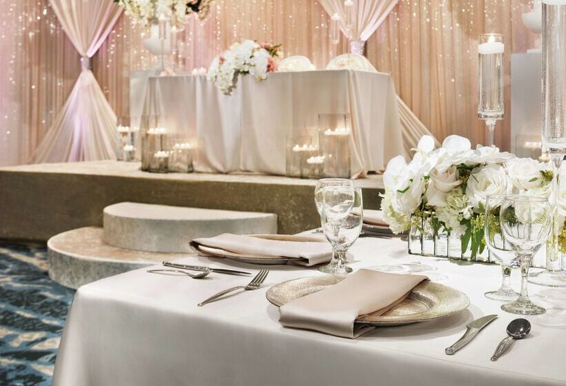 酒店 Doubletree By Hilton Chicago Magnificent Mile