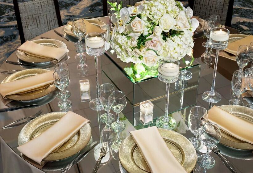 酒店 Doubletree By Hilton Chicago Magnificent Mile