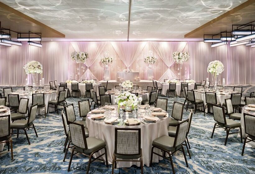 酒店 Doubletree By Hilton Chicago Magnificent Mile