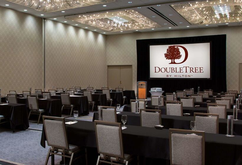 هتل Doubletree By Hilton  Chicago  Oak Brook