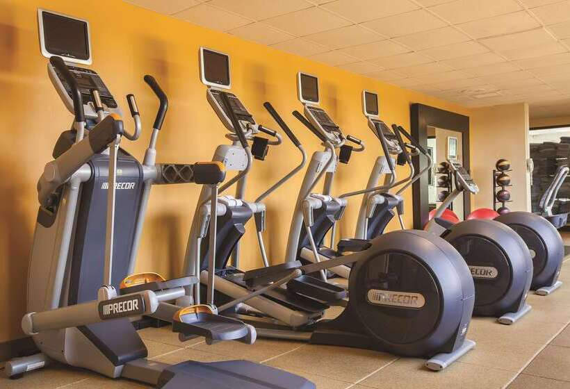 هتل Doubletree By Hilton  Chicago  Oak Brook