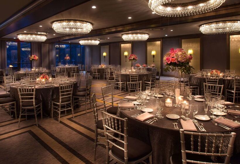 هتل Doubletree By Hilton  Chicago  Oak Brook