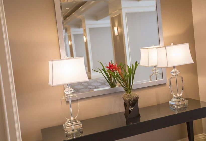 هتل Doubletree By Hilton  Chicago  Oak Brook