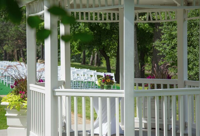 هتل Doubletree By Hilton  Chicago  Oak Brook