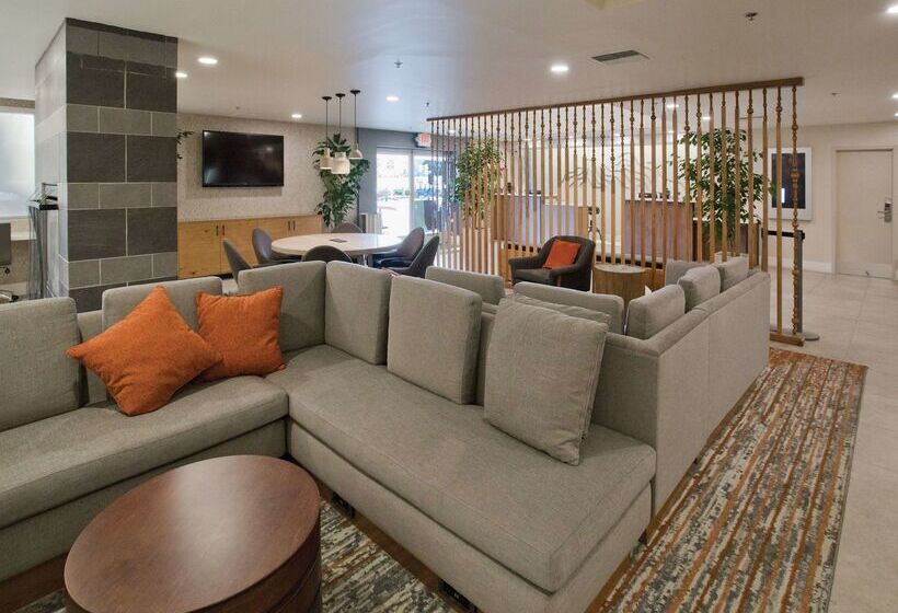 فندق Doubletree By Hilton Chico