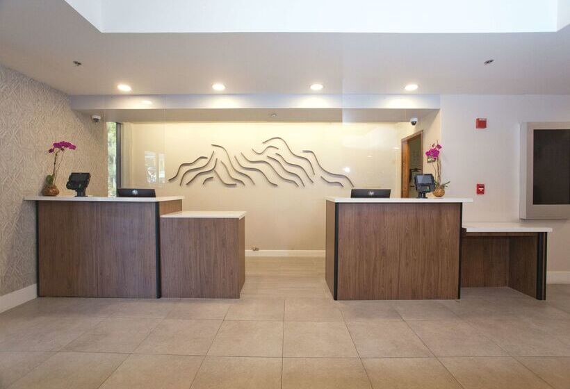 فندق Doubletree By Hilton Chico