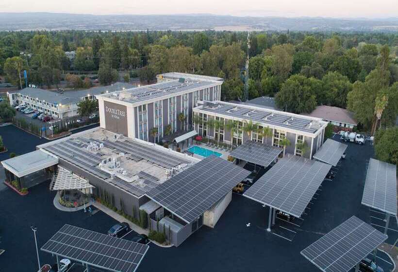 فندق Doubletree By Hilton Chico